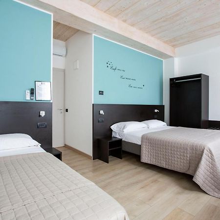 Il B&B Di Piazza Motta Albese Con Cassano ภายนอก รูปภาพ